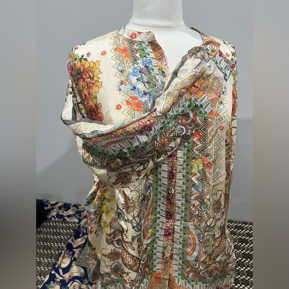 Johnny Was Kyla Blouse Silk Floral - Picture 6 of 9